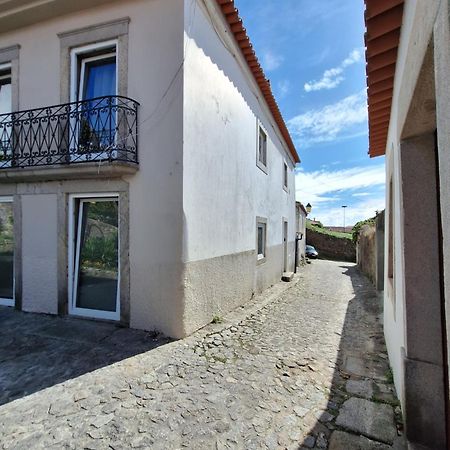 Апартаменты Casas Sebastiao - Tourist House Каминья Экстерьер фото