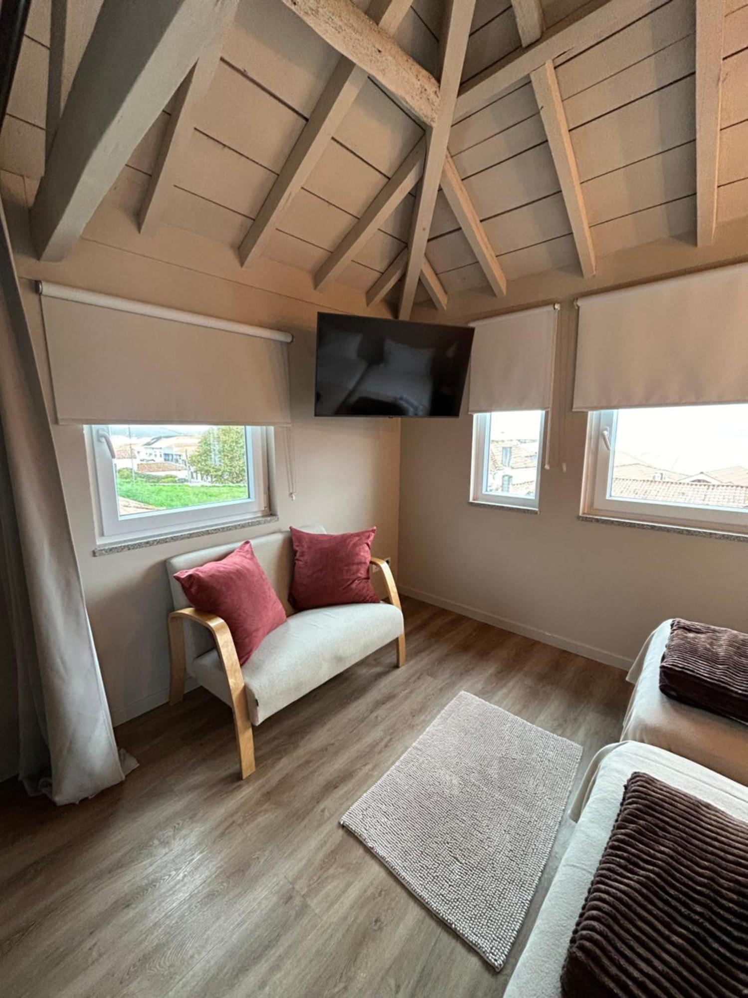 Апартаменты Casas Sebastiao - Tourist House Каминья Номер фото